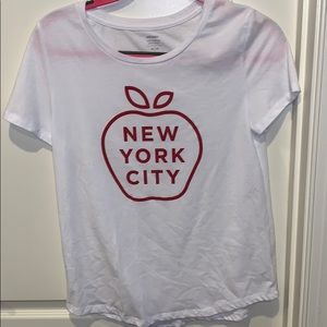 Old navy t-shirt